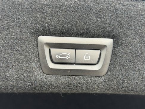 Certified 2024 BMW 760i xDrive AWD/4WD image 12