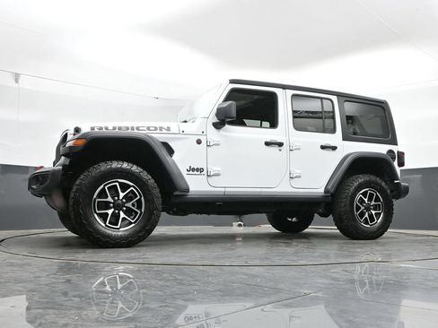 Used 2025 Jeep Wrangler Unlimited Rubicon AWD/4WD image 46