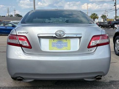 Used 2011 Toyota Camry XLE w/ XLE Extra-Value Pkg #1 FWD image 7