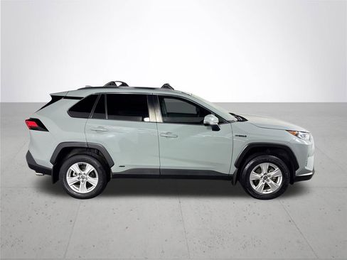 Used 2021 Toyota RAV4 XLE w/ Carpet Mat Package (TMS) image 5
