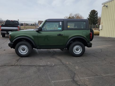 New 2025 Ford Bronco Base image 5