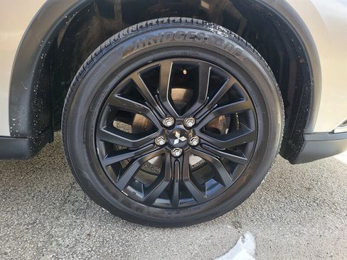 Used 2019 Mitsubishi Outlander LE image 29