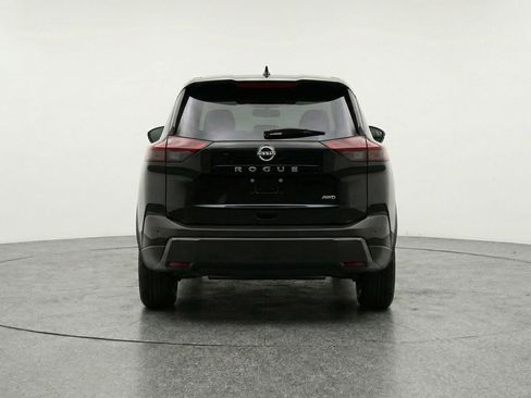 Used 2025 Nissan Rogue SV image 7