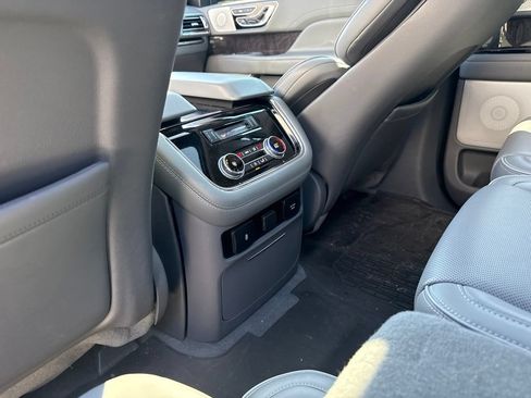 Used 2019 Lincoln Navigator Reserve w/ Cargo Package AWD/4WD image 11