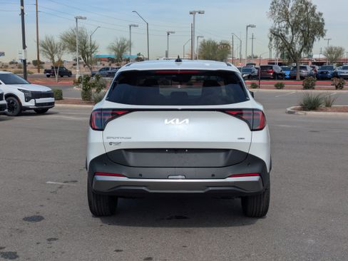 New 2026 Kia Sportage S image 5