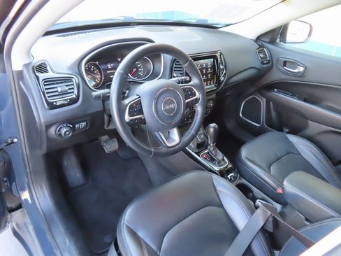Used 2018 Jeep Compass Limited w/ Navigation Group image 21