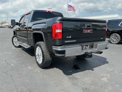 Used 2017 GMC Sierra 2500 SLT AWD/4WD image 9