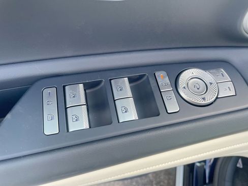 New 2025 Genesis GV80 3.5T Prestige image 36