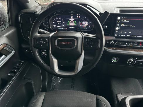 Certified 2022 GMC Sierra 1500 SLE image 16