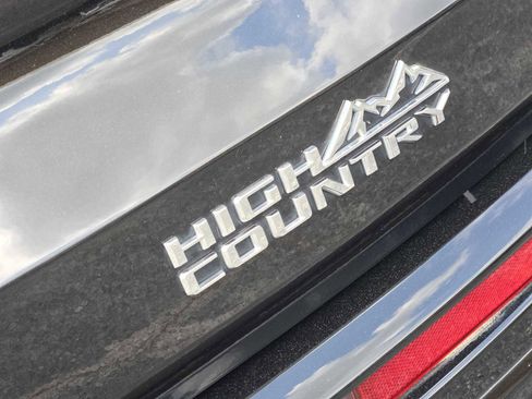 Certified 2025 Chevrolet Traverse High Country AWD/4WD image 10