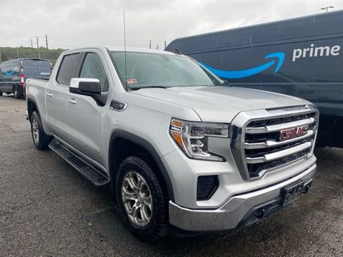 Used 2021 GMC Sierra 1500 SLE w/ X31 Off-Road Package AWD/4WD image 2