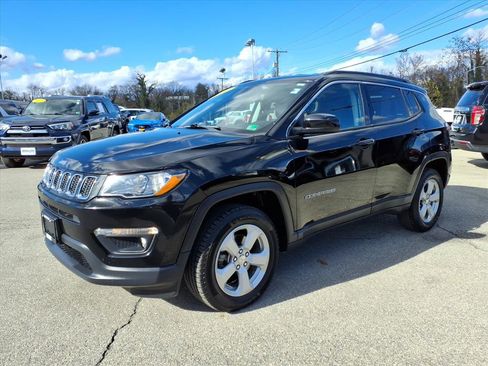Used 2019 Jeep Compass Latitude w/ Popular Equipment Group image 8
