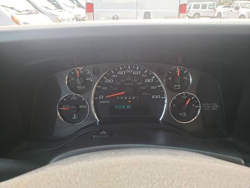 Used 2010 Chevrolet Express 3500 Extended RWD image 19