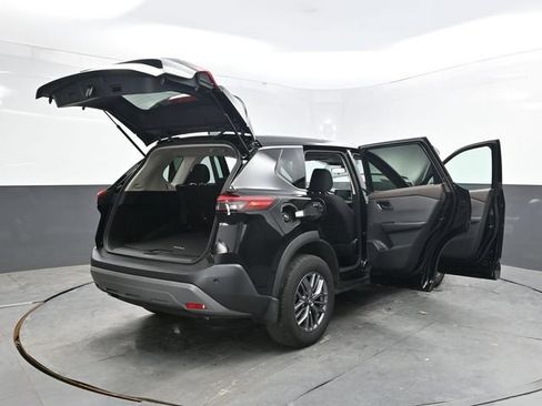 Used 2023 Nissan Rogue S AWD/4WD image 49