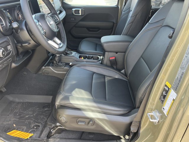 New 2026 Jeep Wrangler Unlimited Sahara AWD/4WD image 9