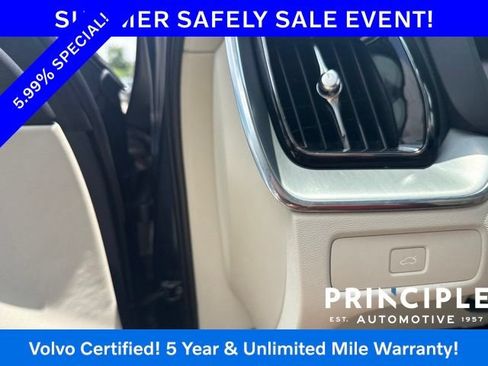 Certified 2024 Volvo XC60 B5 Core w/ Protection Package Premier AWD/4WD image 25