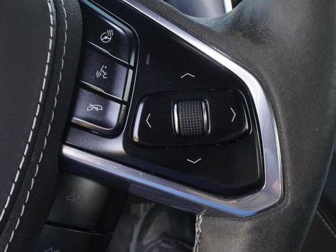 Used 2022 Chevrolet Corvette Stingray Premium Conv w/ Z51 Performance Package image 16