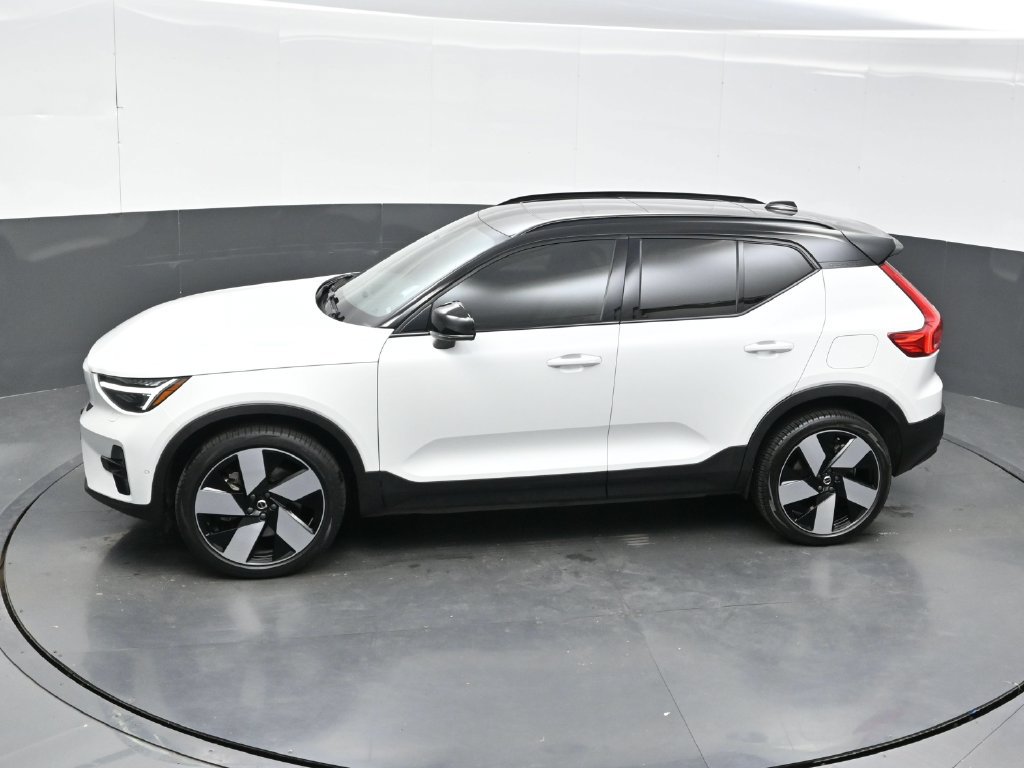 Used 2023 Volvo XC40 Recharge Ultimate AWD/4WD image 35