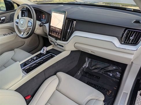 New 2026 Volvo XC60 B5 Ultra w/ Protection Package Premier image 21