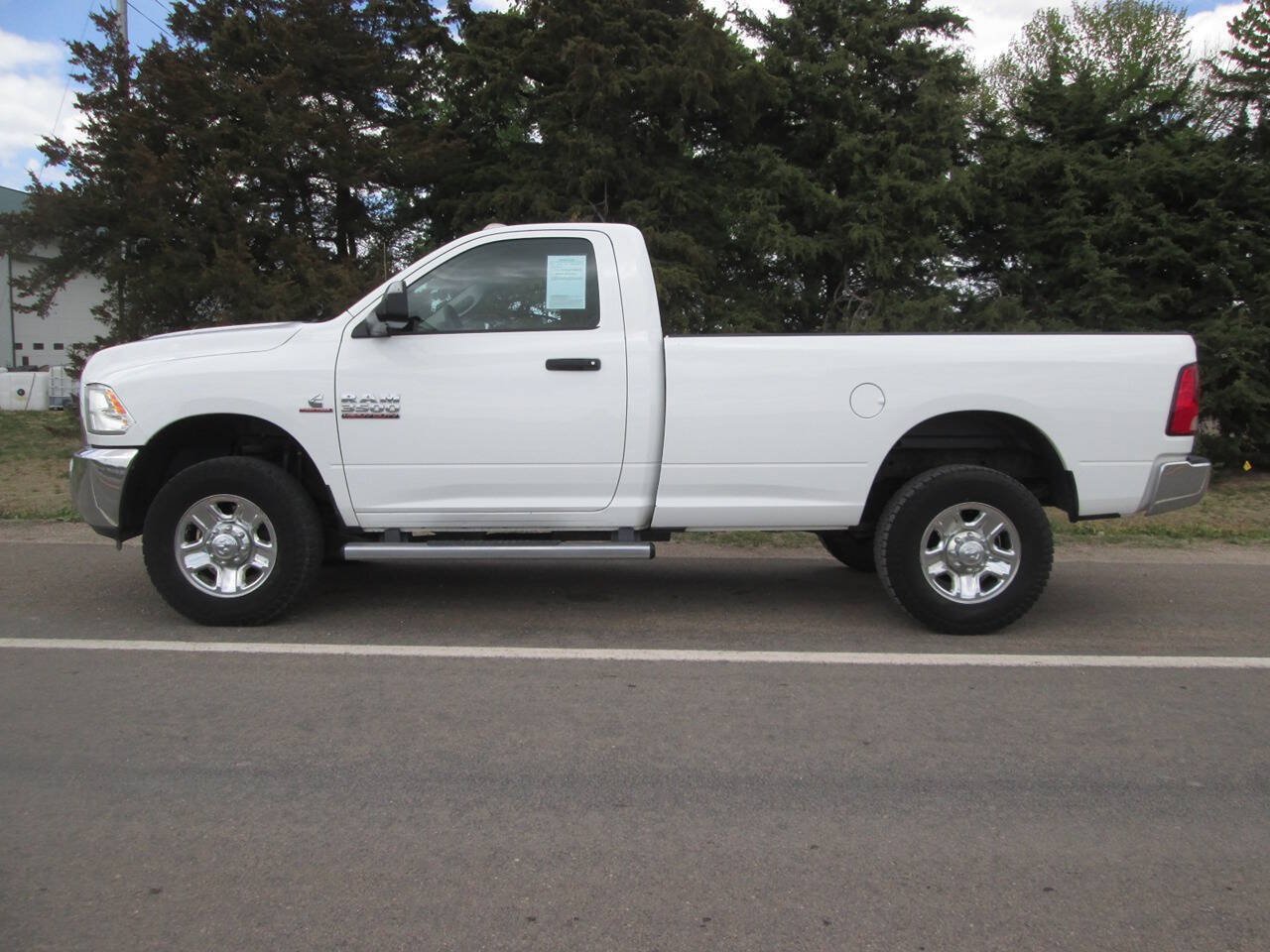 Used 2017 RAM 3500 Tradesman w/ Chrome Appearance Group AWD/4WD image 12