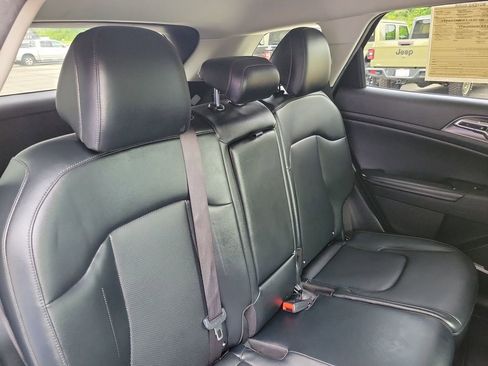 Used 2023 Kia Sportage EX FWD image 18