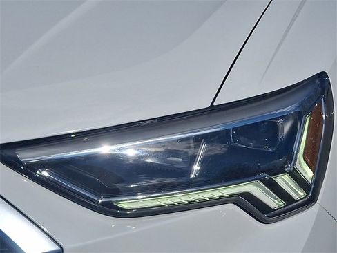 Used 2024 Audi Q3 2.0T Premium image 9