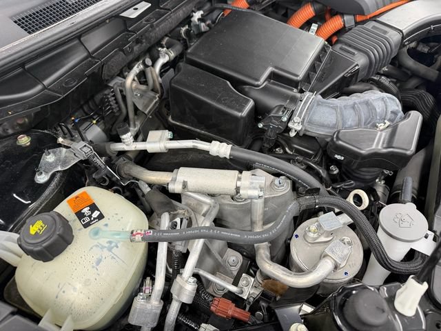 Used 2024 Mitsubishi Outlander 4WD Plug-In Hybrid image 10