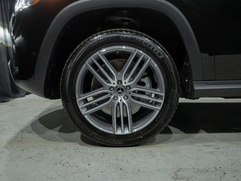Used 2026 Mercedes-Benz GLS 450 4MATIC image 7