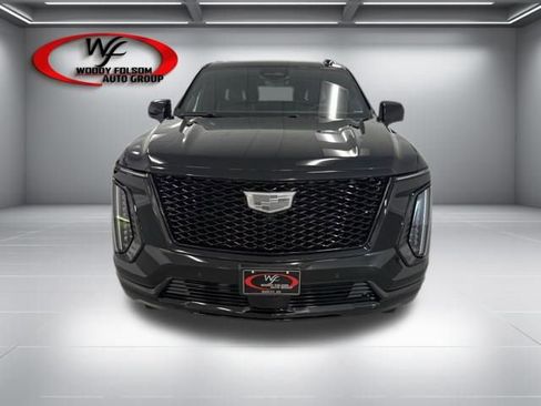 Used 2026 Cadillac Escalade Platinum Sport w/ LPO, ONYX Package image 2