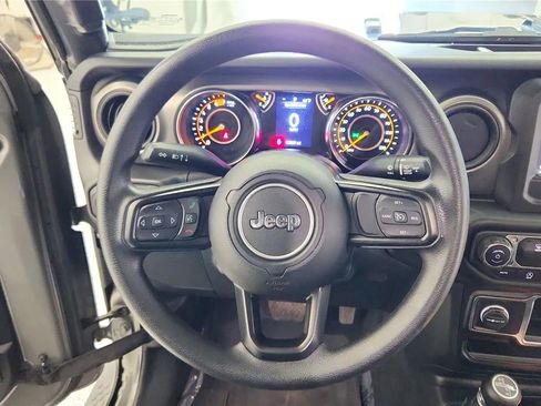 Used 2022 Jeep Wrangler Unlimited Sport AWD/4WD image 24