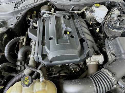 Used 2019 Ford Mustang Premium RWD image 31