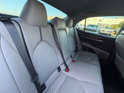 Used 2023 Toyota Camry SE w/ Audio Upgrade Package FWD image 18