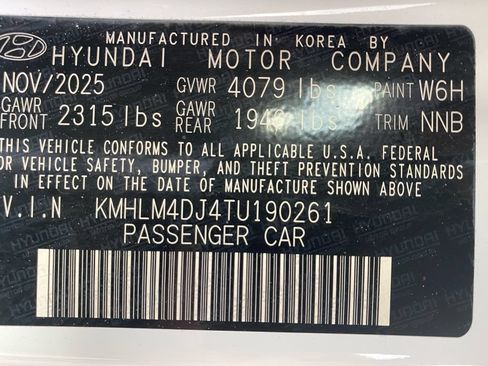 Used 2026 Hyundai Elantra Hybrid FWD image 29