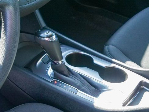 Used 2020 Chevrolet Malibu LS image 18