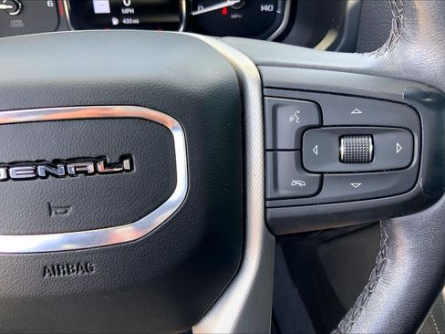 Used 2021 GMC Yukon XL Denali AWD/4WD image 25