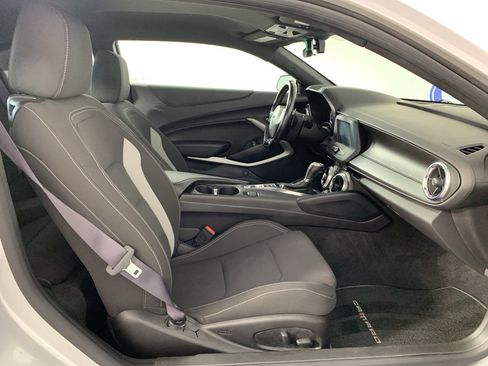 Used 2017 Chevrolet Camaro LT RWD image 32