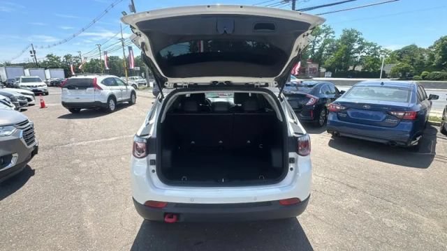 Used 2021 Jeep Compass Trailhawk AWD/4WD image 12