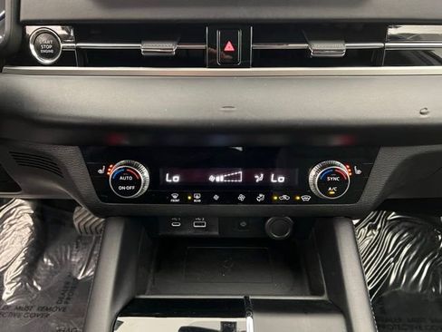 Used 2024 Mitsubishi Outlander SE image 20