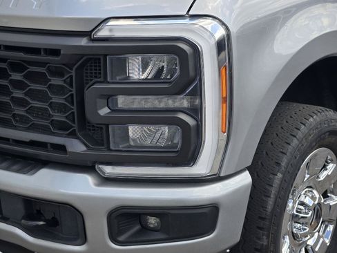 Used 2023 Ford F250 XL w/ STX Appearance Package AWD/4WD image 7