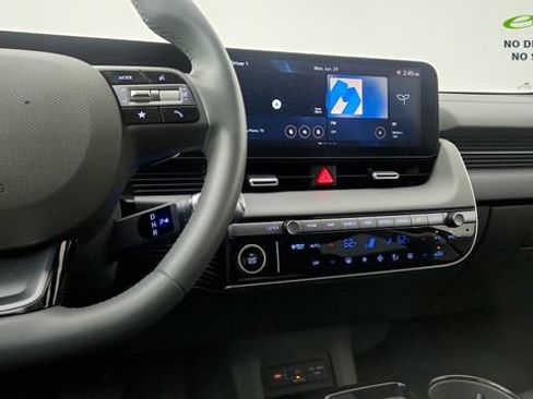Used 2025 Hyundai Ioniq 5 SE RWD image 59