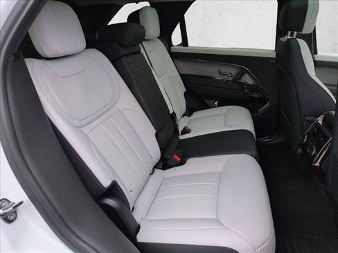 Used 2025 Land Rover Range Rover Sport Dynamic SE AWD/4WD image 22