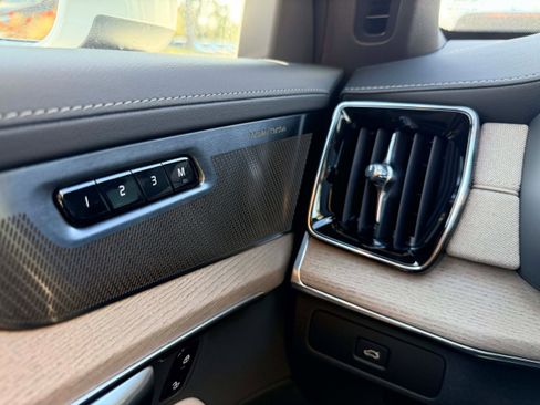 New 2026 Volvo XC90 B6 Plus w/ Protection Package Premier image 17