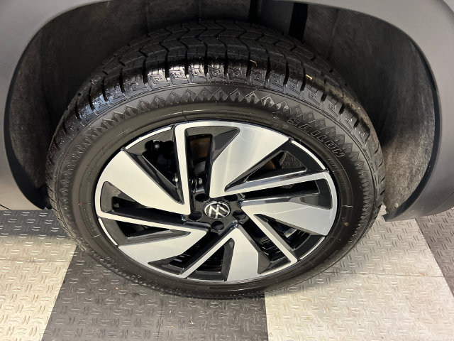 Certified 2024 Volkswagen Atlas SE FWD image 16