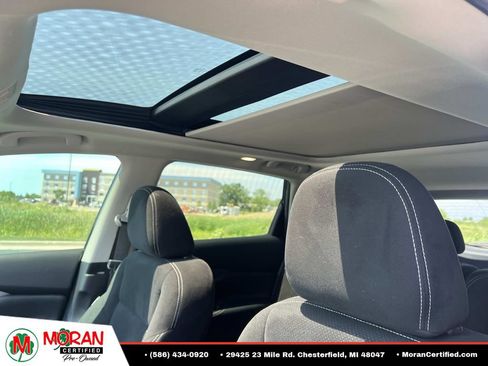 Used 2020 Nissan Murano SV AWD/4WD image 17