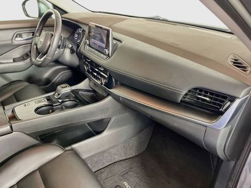 Used 2023 Nissan Rogue SV w/ SV Premium Package FWD image 30