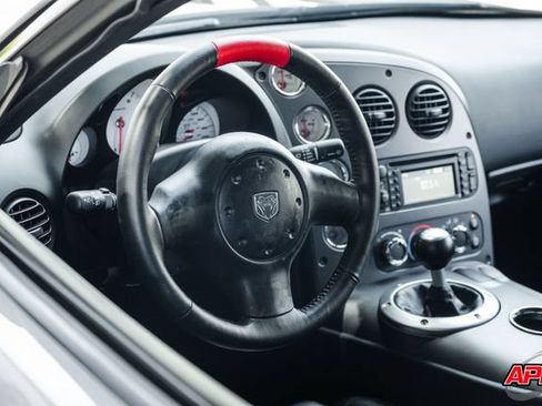 Used 2010 Dodge Viper ACR RWD image 7