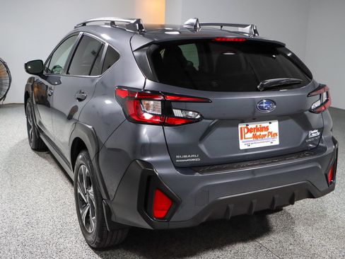 Used 2024 Subaru Crosstrek 2.0i Premium w/ Crosstrek Mirror Package AWD/4WD image 9