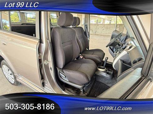 Used 2005 Scion xB FWD image 20