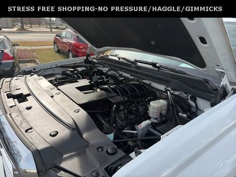 Used 2017 GMC Sierra 1500 SLE w/ SLE Preferred Package image 11