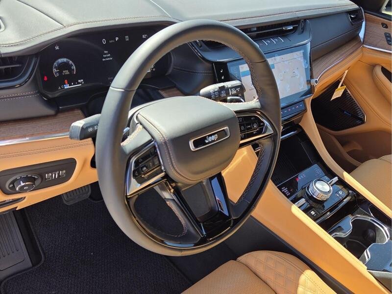 New 2027 Jeep Grand Cherokee Summit AWD/4WD image 11
